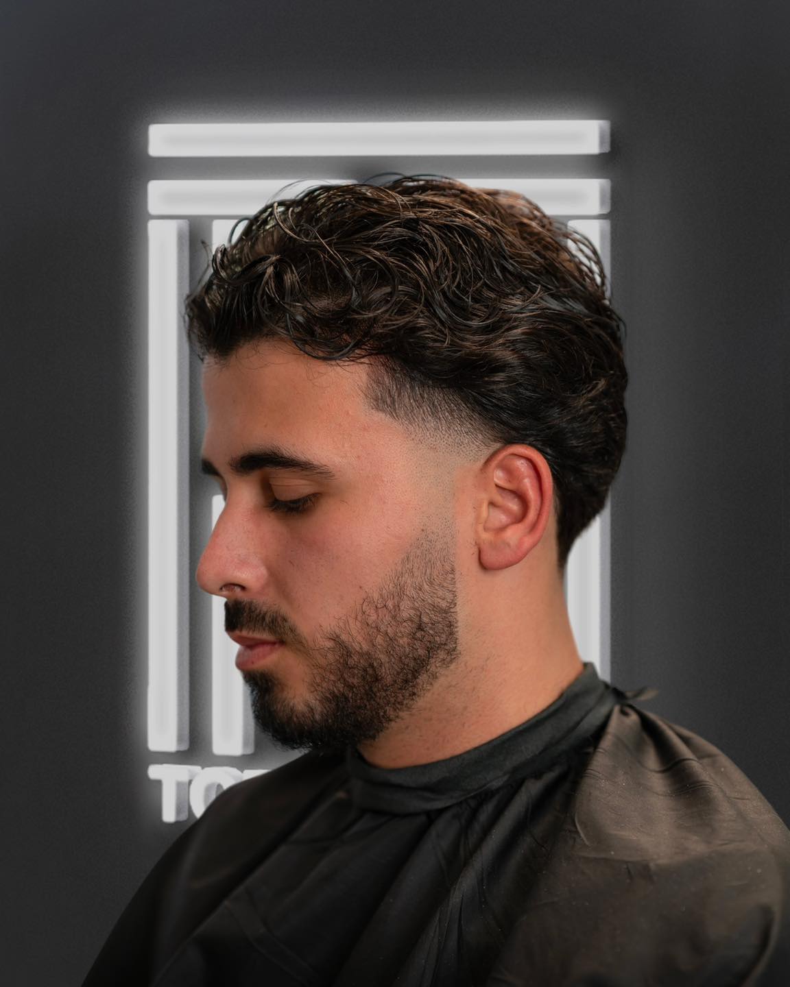 Barbes et cheveux